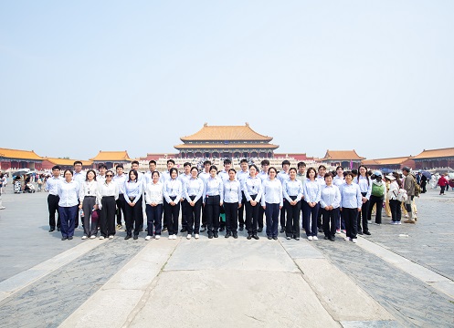 IM手机版app-IM（中国）
组织开展走进故宫博物院活动